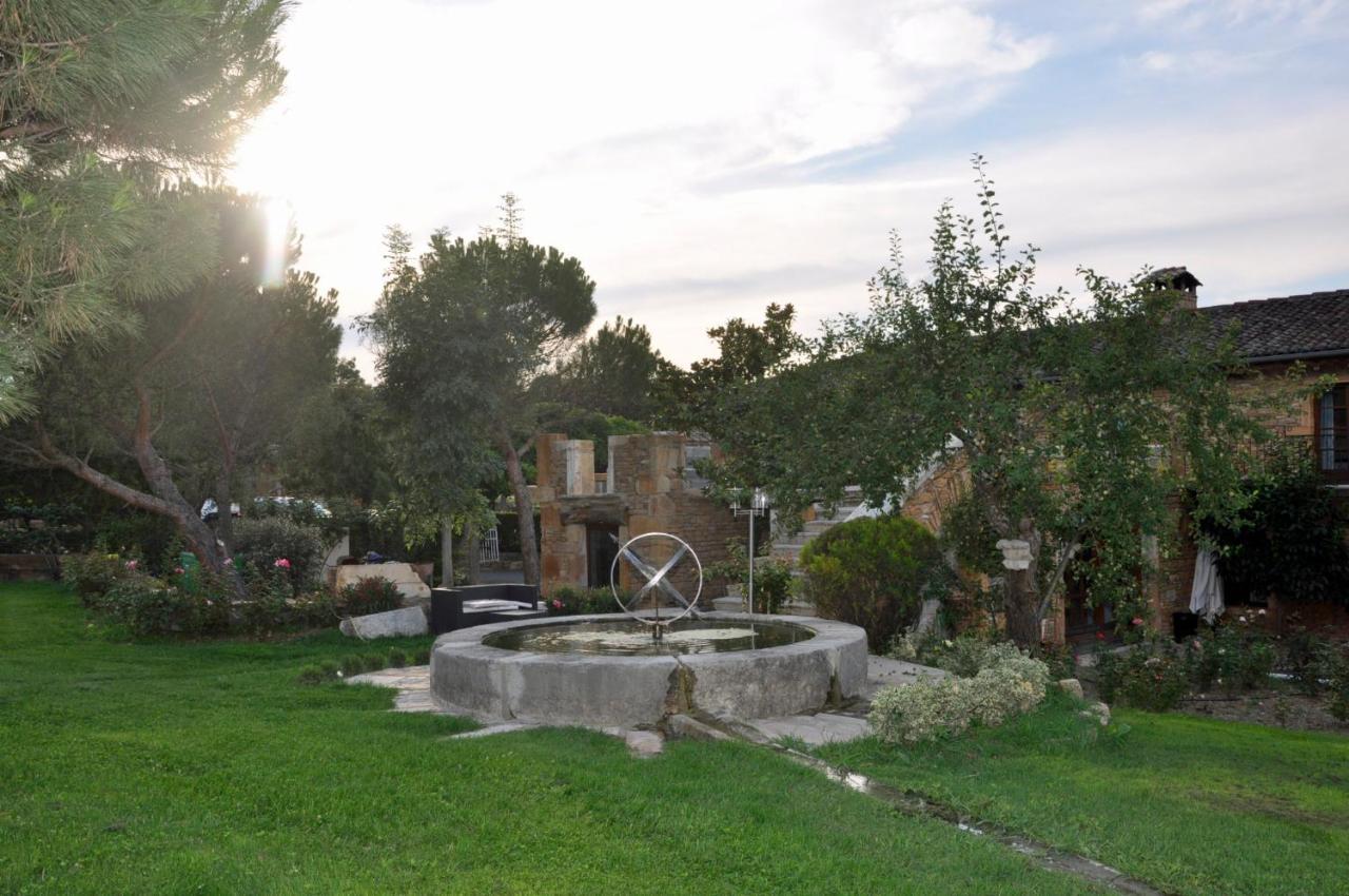 Domaine De La Ruisseliere Hotel Lacenas Buitenkant foto