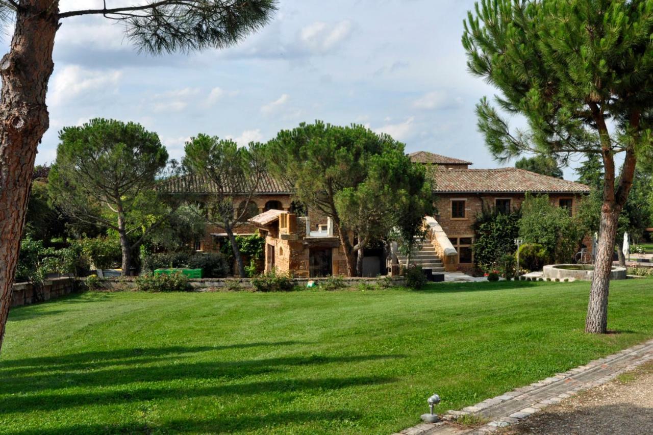 Domaine De La Ruisseliere Hotel Lacenas Buitenkant foto